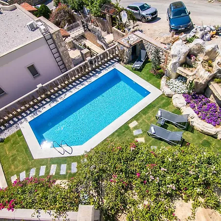 Stone - Private Pool & Garden Βίλα *