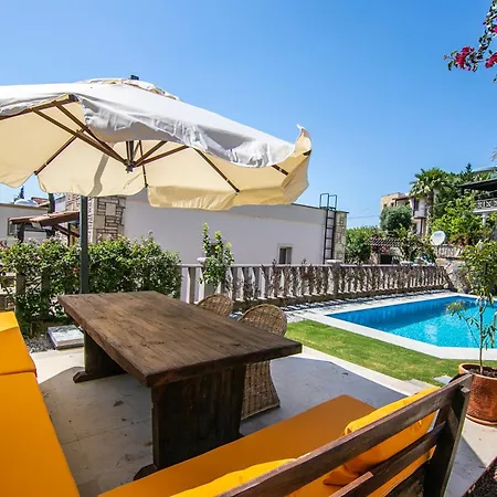 Stone - Private Pool & Garden Αλικαρνασσός